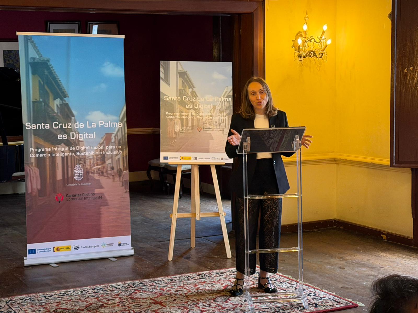 Santa Cruz de La Palma presenta el proyecto 'Santa Cruz de La Palma es Digital' para impulsar la modernización del comercio local